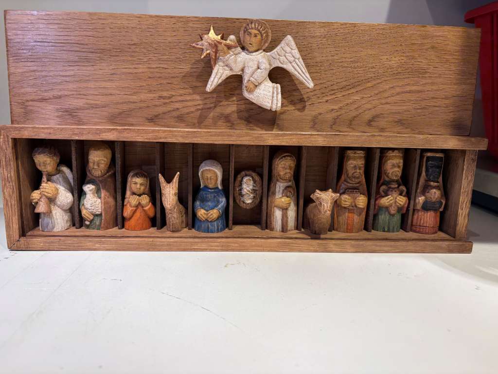 Krybbefigursett i boks, blå. Atelier